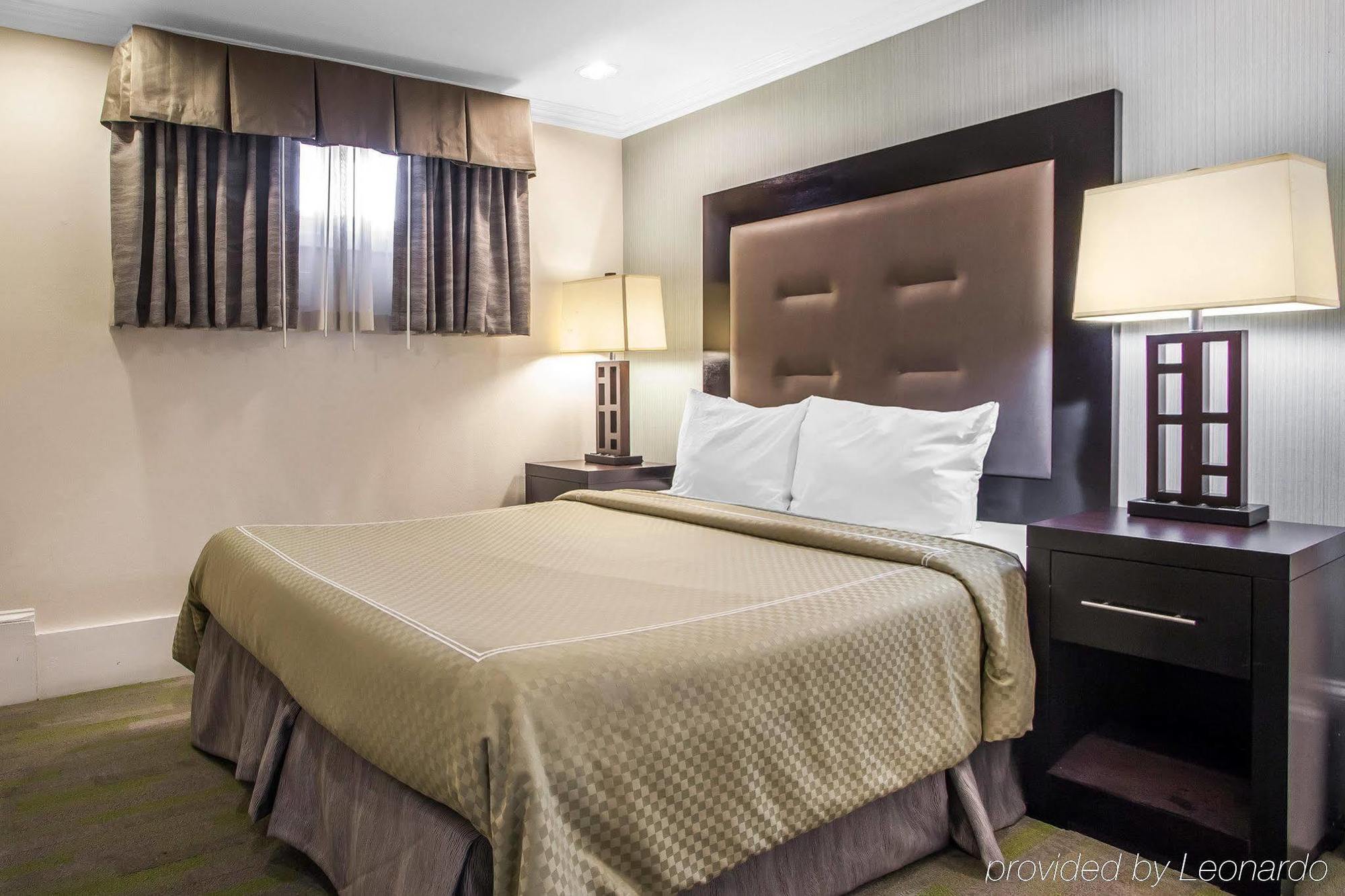 Quality Inn Center City Philadelphia Bagian luar foto