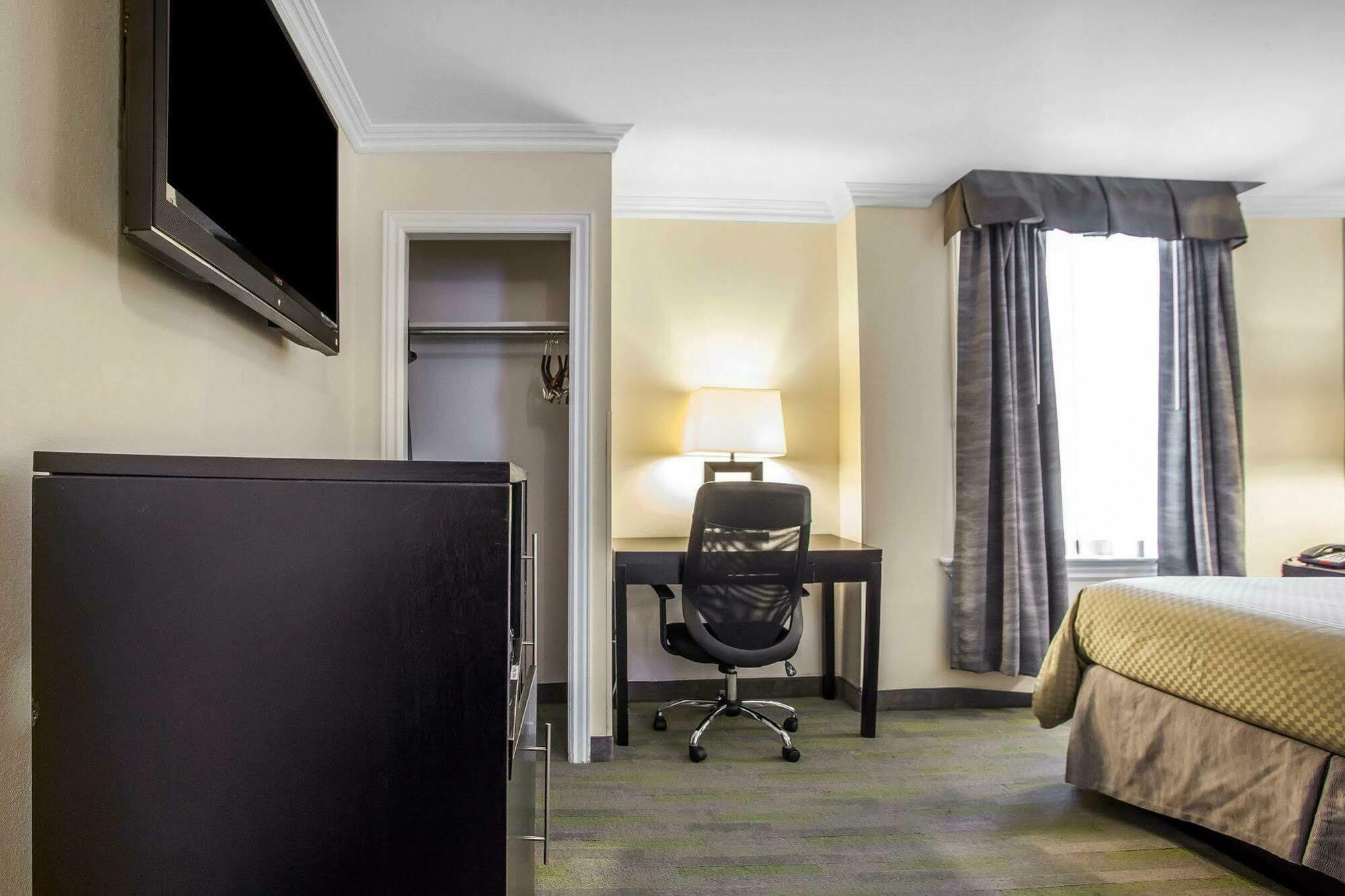 Quality Inn Center City Philadelphia Bagian luar foto