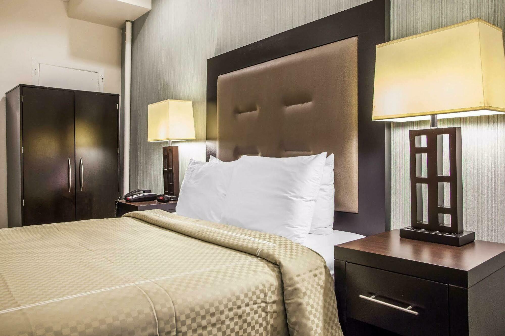 Quality Inn Center City Philadelphia Bagian luar foto
